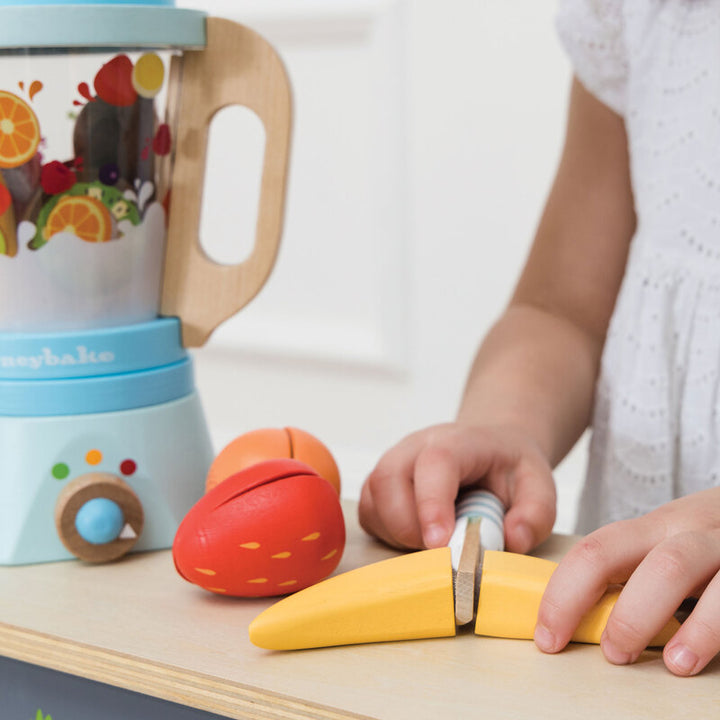 Le Toy Van Fruit and Smooth Blender Set Le Toy Van Toy Kitchens & Play Food at Little Earth Nest Eco Shop