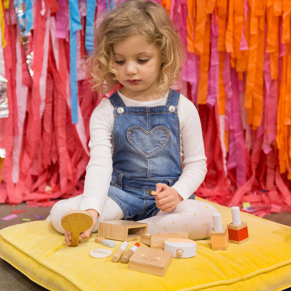 Make Me Iconic Beauty Kit Make Me Iconic Pretend Play at Little Earth Nest Eco Shop Geelong Online Store Australia