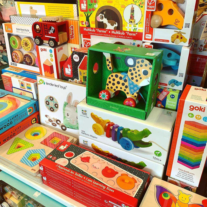 Djeco Greta Pull Along Toy Little Earth Nest