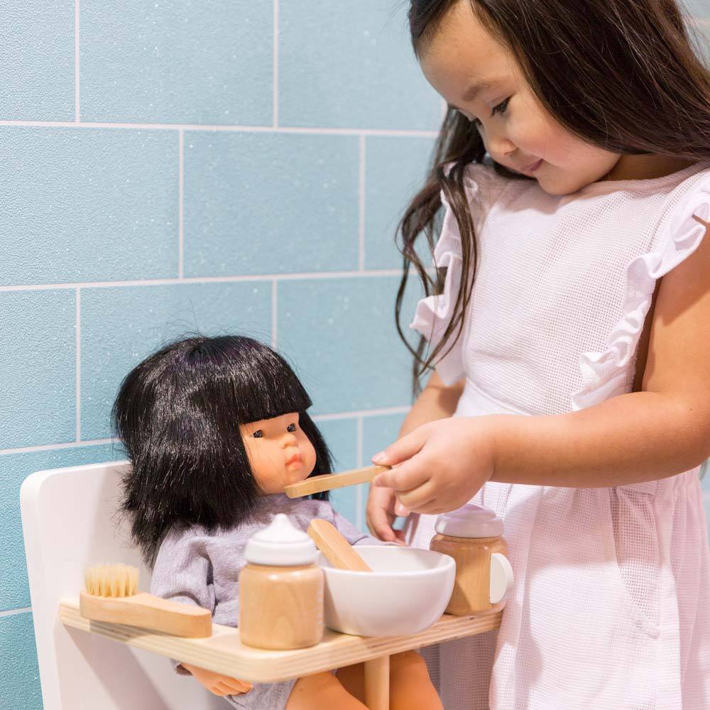 Make Me Iconic Doll Accessory Kit
